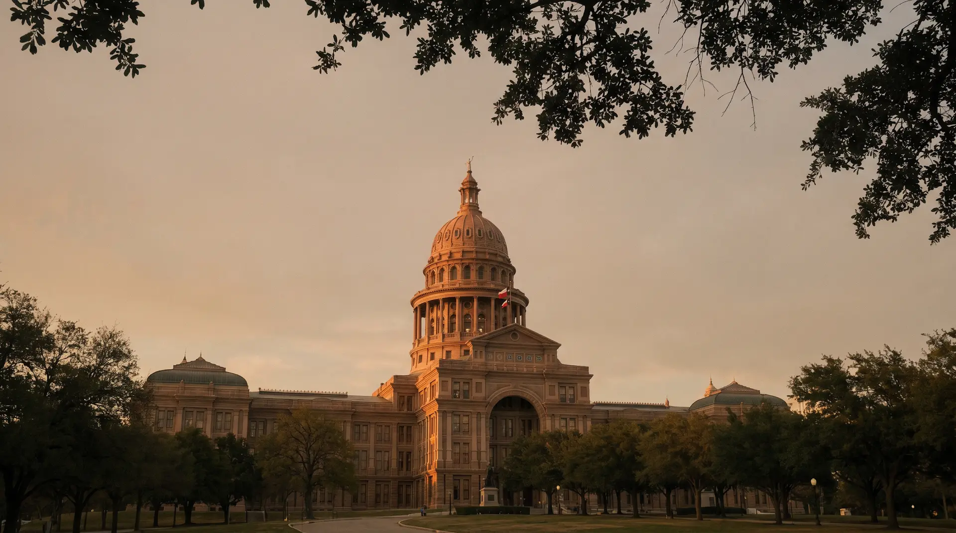 El Capitolio de Texas en Austin a la hora dorada